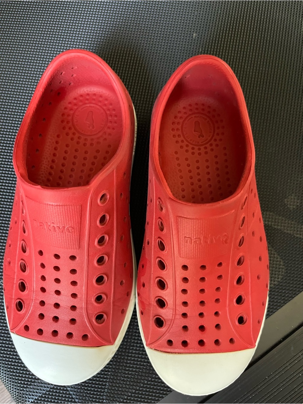 Red Native shoes - Picture 4 of 5